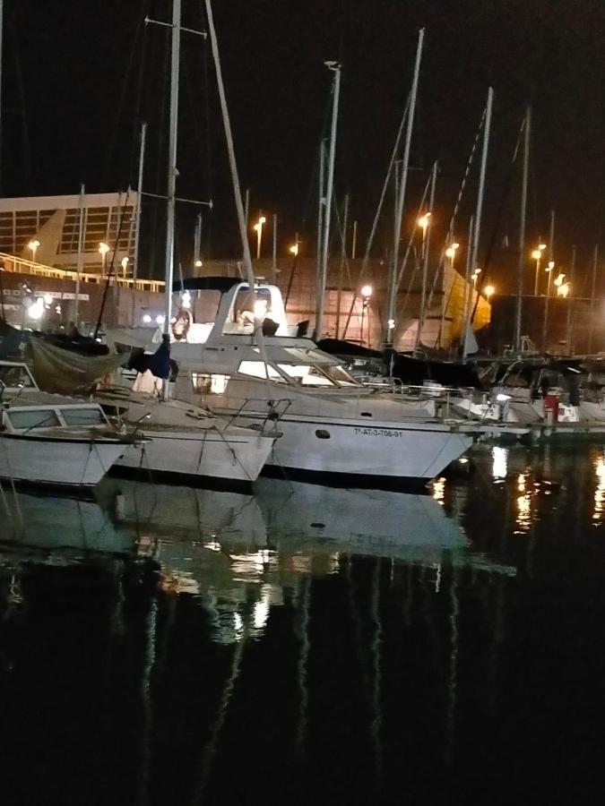 Barco Lucky Otel Sant Adria de Besos Dış mekan fotoğraf